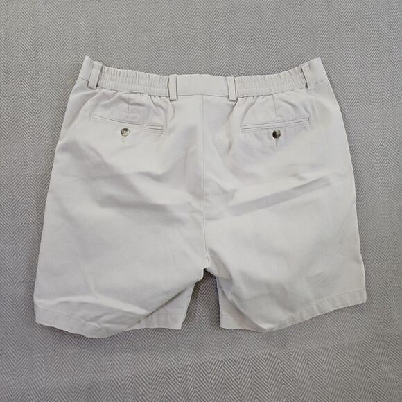Roundtree Yorke Shorts Size 40 Travel Smart 100% Cotton Khaki Flat Front EZ Care - Picture 2 of 11